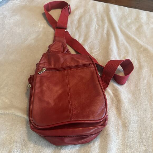 Buxton Red Soft Leather Multipocket Sling Crossbody Purse Bag Small Travel - Picture 1 of 8
